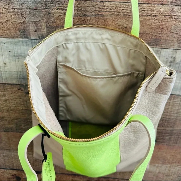 NWOT Gap Lime Cooler Leather Striped Tote - Picture 5 of 9